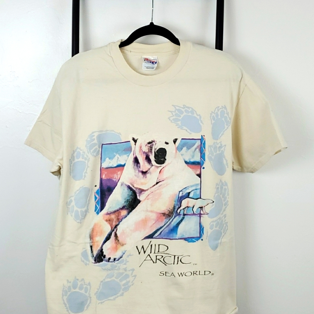 Vintage Wild Arctic Sea World t-shirt top graphic cream Hanes Beefy Size L
